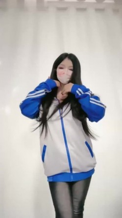 颜值少妇【杨小华】极品人妻下海卖逼，暴力掰逼展示，自扣高潮，隔壁老王都馋哭了 截图15