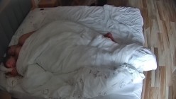 情趣酒店 邻家小美女跟男友刚睡醒就开干 男人战斗力爆表 硬生生干了一个多小时 美女也是激情狂野 截图12