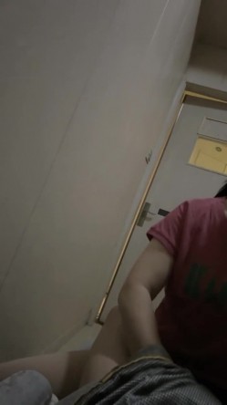 178胸膜！~【傲胸新木优子】，KTV土豪淫乱，高端酒店会牛郎！夜生活真是丰富，之前还爱装逼不脱呢 截图7