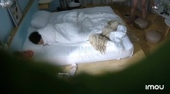 《乐橙云破解》小哥情趣酒店约炮极品美少妇可惜鸡巴不顶用连试了几次都不行 截图12