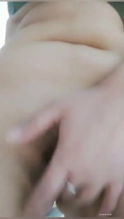 快手轻熟少妇女主播『东北妞瑶瑶』各种情趣内衣花式摸逼别有一番风味 截图13
