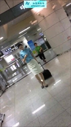 【真实空姐】各大航空美丽空姐不欲人知的真实反差 截图2