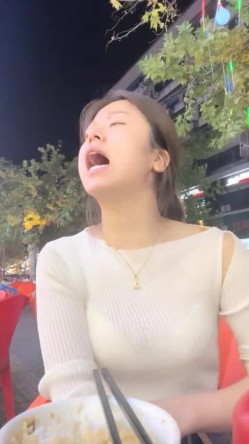 酒店女神，醉生梦死的每一天，羡煞众人，【03年安琪拉表妹】，夜店狂欢，喝醉都吐了，酒店啪啪 截图11