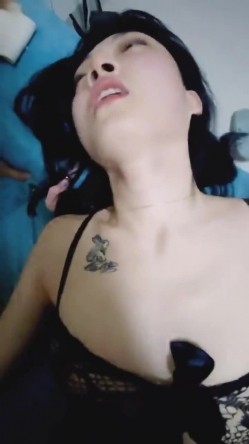 黑丝漂亮少妇 截图15
