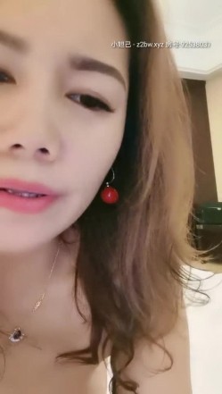 美乳骚妇天天操【爱穿丝袜的少妇】爆裂灰丝小骚货约操羞涩粉丝男 多姿势爆操最后口爆吞精射了好多 截图13