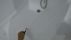 【真实MJ】女神，大长腿旅游美女，酒店开着电视，帮女神洗澡刮阴毛，拿鸡巴蹭女神的樱唇，插进梦寐以求的女神穴！ 截图10