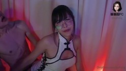 ️某股份公司小前台，眼镜反差美女【媛媛超FC】门槛福利，各种露脸性爱，女上位腰部扭的特别有力 截图16