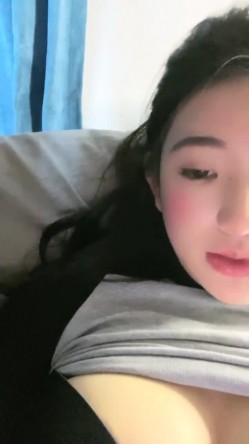 重磅！G奶校花下海~纯到爆炸，【大二学妹】，宿舍脱光，天然白虎馒头穴，小穴超肥，奶子又大又软 截图6
