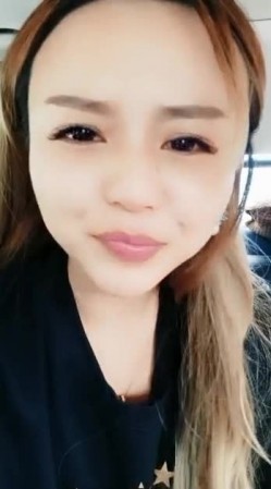 高颜值长发骚货少妇和炮友户外车上口爆 口交深喉 口活很棒 男的受不了就射在嘴里 非常精彩 截图11