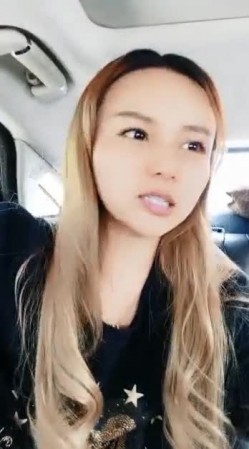 高颜值长发骚货少妇和炮友户外车上口爆 口交深喉 口活很棒 男的受不了就射在嘴里 非常精彩 截图12