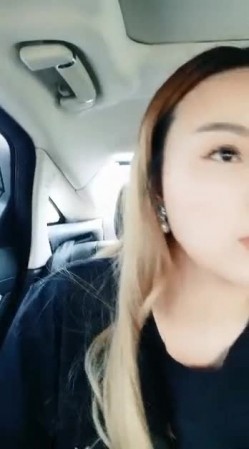 高颜值长发骚货少妇和炮友户外车上口爆 口交深喉 口活很棒 男的受不了就射在嘴里 非常精彩 截图15