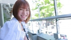 HMN-475 Gカップ めっちゃ明るい変態ちゃん！ 新人AV女優生まれて初めてのナマ中出し 佐藤しお 截图1