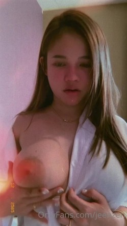 明星颜值，极品巨乳肥臀女神【jeenzen】，被金主包养，日常各种性爱，全程无尿点 截图4