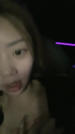 兼职援交的那几天，极品女大学生，【柔柔早点睡】，深夜约土豪哥，豪车停路边车震，酒店内再来一炮，蜜桃臀白又大，真美真刺激 截图11