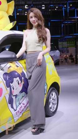 车展短裙长腿性感特写 截图7