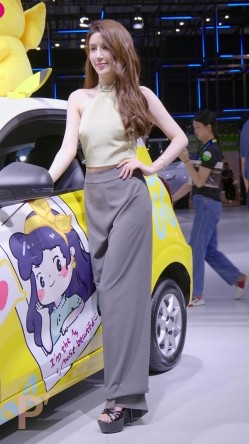 车展短裙长腿性感特写 截图8
