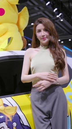车展短裙长腿性感特写 截图9