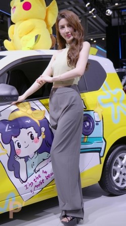 车展短裙长腿性感特写 截图16
