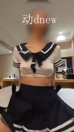 顶级淫妻博主，【DDNEW】，跟单男前后夹击骚老婆，不得不说，真的骚户外露出 截图6