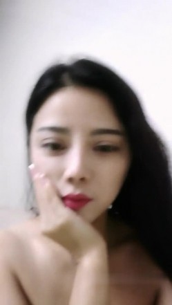 颜值不错少妇沙发上漏奶漏逼聊天 震动棒插逼逼厕所尿尿呻吟娇喘 截图8