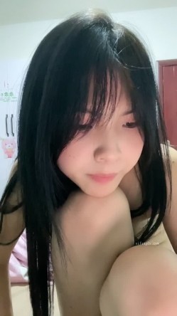 极品酒杯腿新人下海！【掌管性感】这美腿我能玩一年！ 截图15