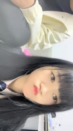 梦寐以求的多位校花级美女 【喜】收费房 无套开干 截图1