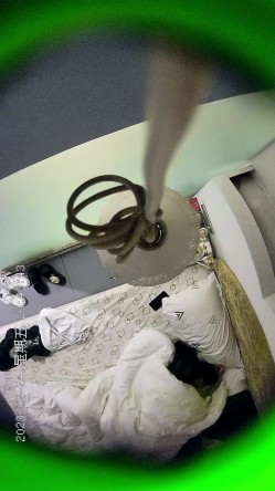 目前酒店偷拍到最漂亮的妹子之一，男生是校草，女生是校花 截图8