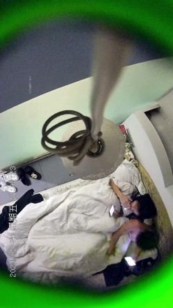 目前酒店偷拍到最漂亮的妹子之一，男生是校草，女生是校花 截图11