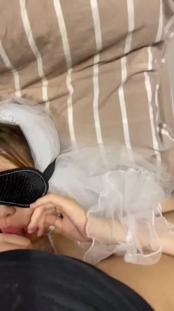 【重磅福利】全网稀缺资源 ️最新高端淫妻私密群内部福利 人前女神 人后母狗 淫乱女神篇 截图11