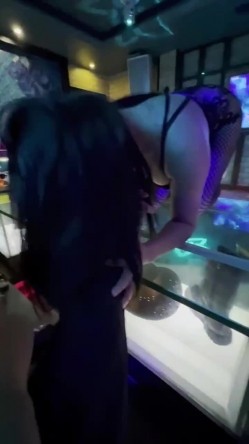 推特潮汕DOM绿帽调教大神【渡先生】私拍，各种羞辱M贱母狗，圣水口水毒龙吞精踩脸臭袜终极玩肏 截图15