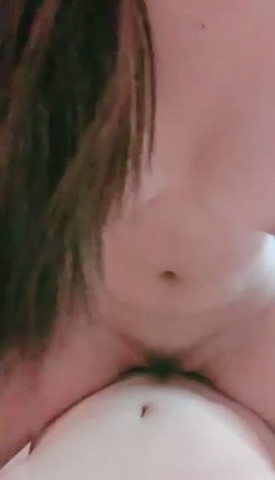 疯狂推荐！校花下海被狂操~【你的宇吖】无套啪啪！超过瘾 截图2