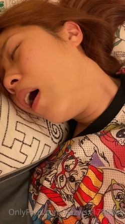 妻妈咪孕妇，实际上是个纹身打舌钉的骚逼少妇「qazwsx1788888」OF大尺度露脸私拍 截图1