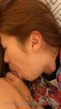 妻妈咪孕妇，实际上是个纹身打舌钉的骚逼少妇「qazwsx1788888」OF大尺度露脸私拍 截图12