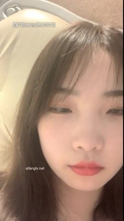 极品性感身材娇妹妹，口交深喉啪啪做爱深情接吻大秀~表情销魂，被大哥干倒眼神迷离，极度诱惑，冲了狼友们！ 截图12