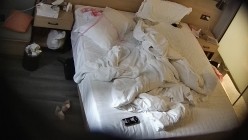 极品反差婊眼镜学妹被男友调教的像一只得心应手的小母狗各种换装毒龙高技术套鸡巴 截图9