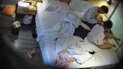 极品反差婊眼镜学妹被男友调教的像一只得心应手的小母狗各种换装毒龙高技术套鸡巴 截图14
