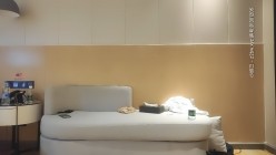 一屌探花_鸭哥啪啪性感小短裙极品萌妹，近景口交表情清晰可见，战神附体狂干一小时 截图10