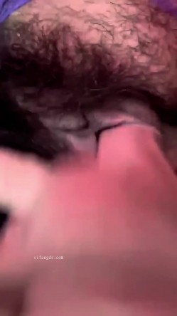 极品少妇【于掌柜】逼毛好长，性欲旺盛，好身材大长腿，道具自慰高潮，健身反差婊，熟女控不可错过 截图4