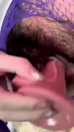 极品少妇【于掌柜】逼毛好长，性欲旺盛，好身材大长腿，道具自慰高潮，健身反差婊，熟女控不可错过 截图7