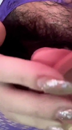极品少妇【于掌柜】逼毛好长，性欲旺盛，好身材大长腿，道具自慰高潮，健身反差婊，熟女控不可错过 截图12