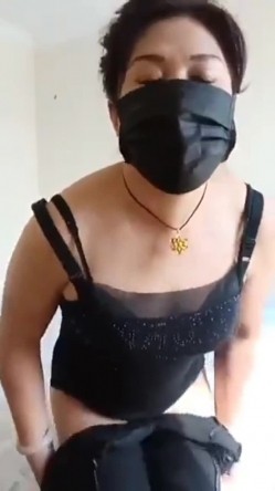 熟女阿姨 在家发骚了 在家紫薇叫声好销魂 看着还蛮有气质 年龄大了淫水还是这么多 截图3