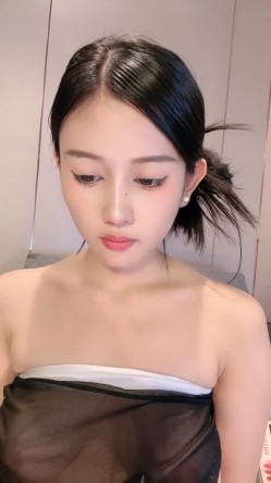 36D爆乳女神【樱桃肉肉】下海福利，雪白大奶~弹性十足~极品 截图14