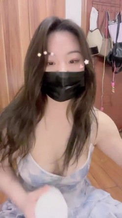 新人在校女大学生下海【猫奴111222】夹乳~道具自慰流白浆~ 截图13