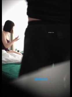人气嫖娼大神，【鱼哥探花】，19岁学生妹，最屌的设备，乖巧听话花式啪啪，一场激烈的交合！ 截图5