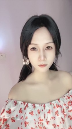 顶级欲姐【小黄豆】颜值爆表，性感大长腿，裸舞自慰~真美 截图5