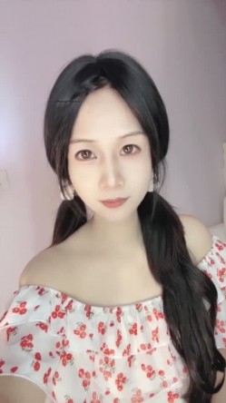 顶级欲姐【小黄豆】颜值爆表，性感大长腿，裸舞自慰~真美 截图7
