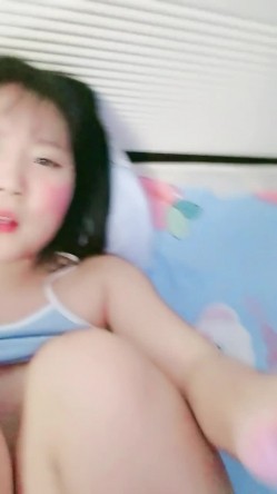大咪咪可人白虎妹！全程被秃顶大叔无情的抽插，无助反抗的表情令人惋惜 截图16