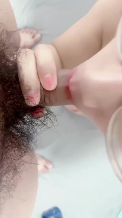 骚逼主播【私人老师】不愧是楼凤,口活干炮一条路,业务很熟练,掰逼展示,裸舞诱惑,眼镜妹骚啊 截图15