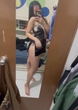高颜值小护士颜嘉柔与男友性爱视频流出 口交深喉女上骑乘无套后入猛操肥臀摇曳如浪 反差诱惑爆棚 截图1