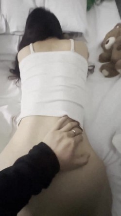 清纯大奶子，乐队美少女露脸性爱自拍，脸穴同框中出内射 截图9